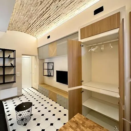 Portofino Coast Design Studio - Private Parking Апартаменты *