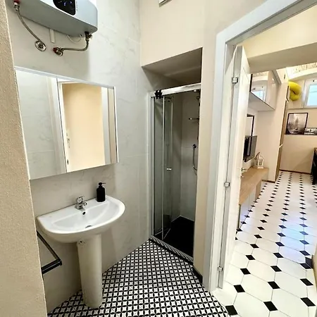 Portofino Coast Design Studio - Private Parking Апартаменты *