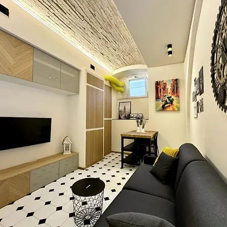 Апартаменты Portofino Coast Design Studio - Private Parking